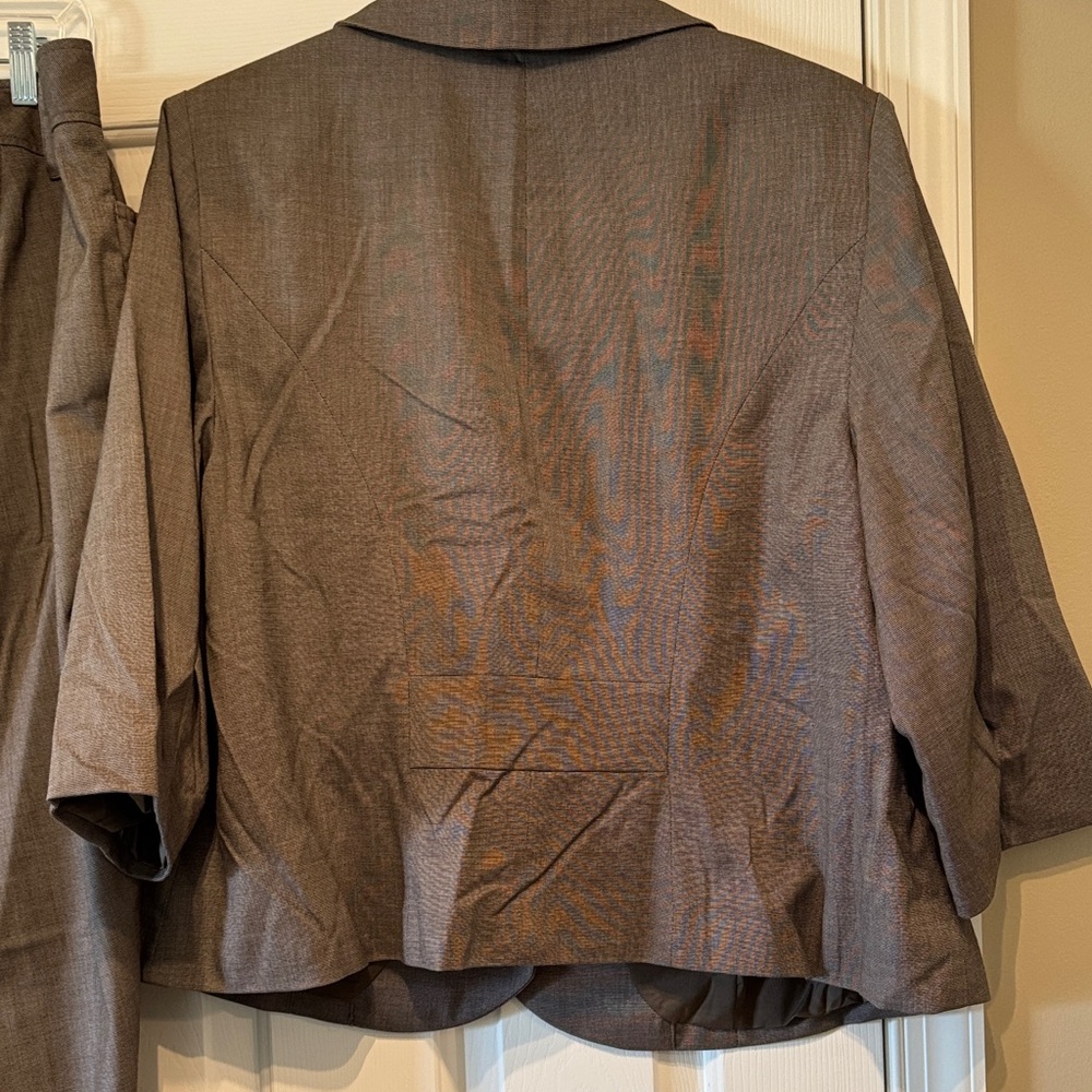 Lane Bryant Brown Women's Pantsuit - Picture 7 of 7